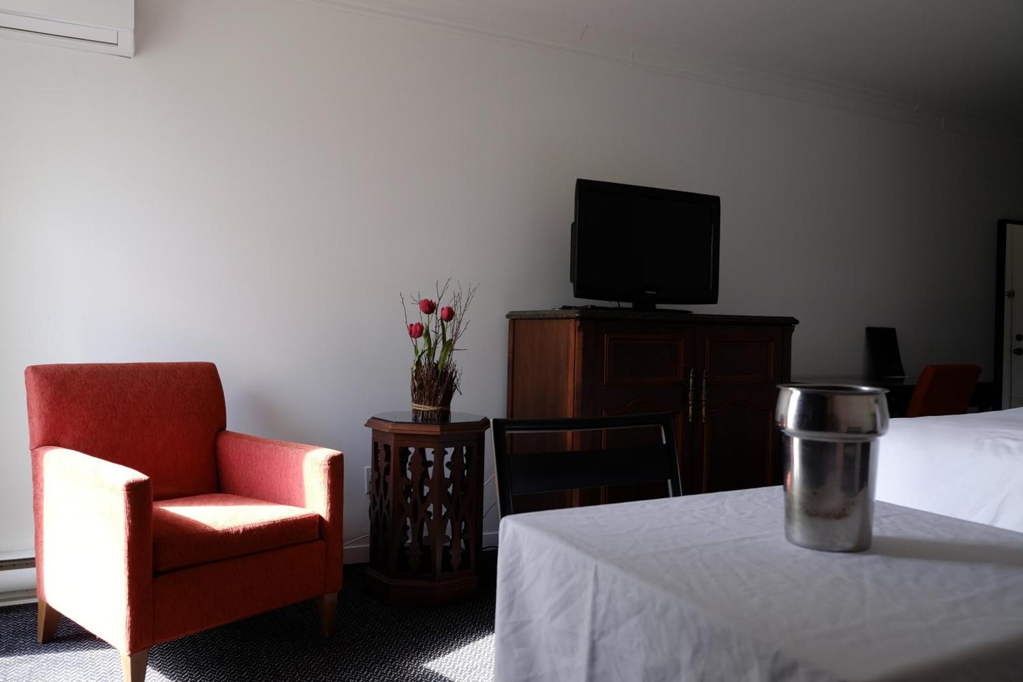 Auberge La Camarine Beaupré Стая снимка