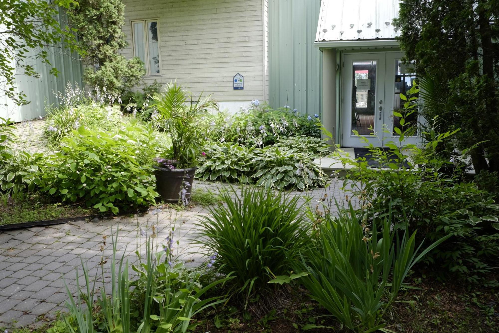 Auberge La Camarine Beaupré Екстериор снимка